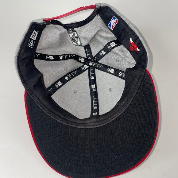 New Era 9fifty Chicago Bulls Snapback Hat Red Gold Gray Cap Logo - Picture 6 of 10